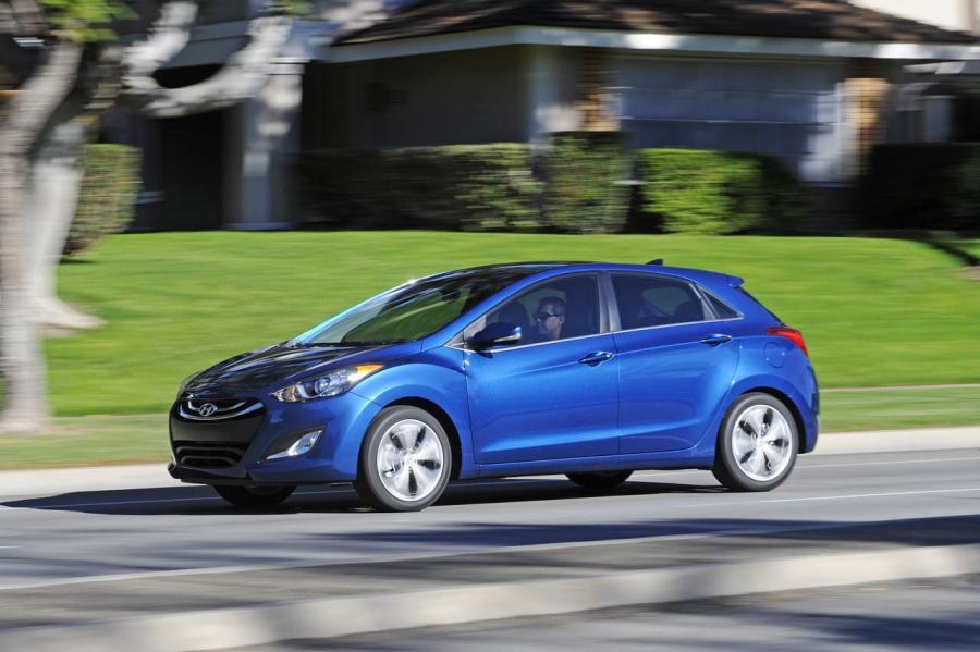  Hyundai Elantra GT 2014 года  (фото 18 из 21)